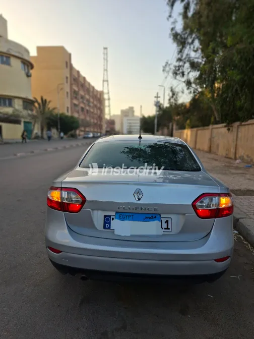 رينو فلوانس 2015 أبيض مستعملة للبيع - 6