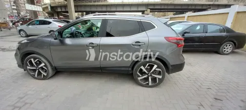 Nissan Qashqai 2019 White Used for Sale - 1