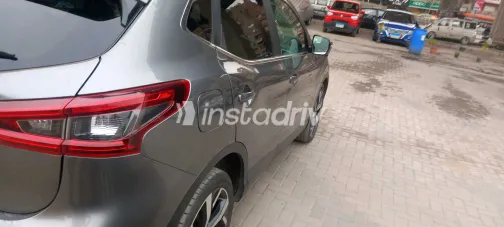 Nissan Qashqai 2019 White Used for Sale - 2