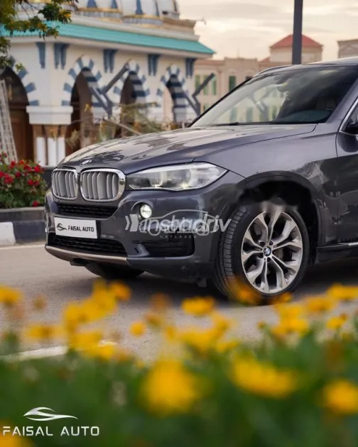 BMW X5 2016 Gray Used for Sale - 9