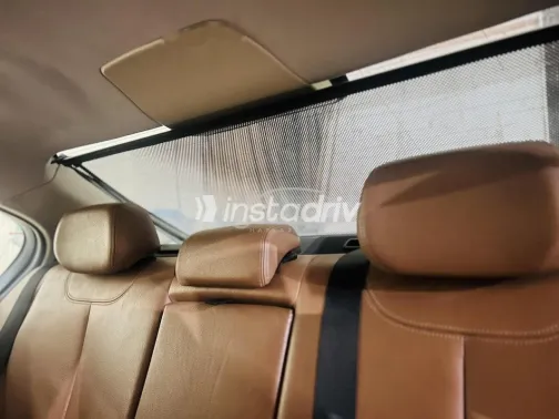 بي ام دبليو 320 2013 فضي مستعملة للبيع - 6