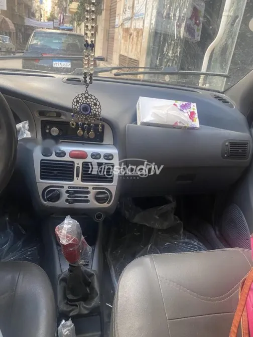 فيات سينا 2002 أبيض مستعملة للبيع - 2