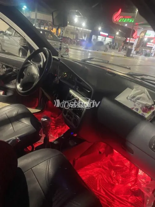 فيات سينا 2002 أبيض مستعملة للبيع - 6