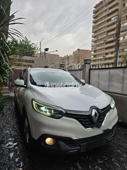 Renault Kadjar 2018 White Used for Sale - 2