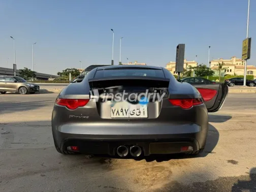 جاكوار ف تيب 2017 رمادي مستعملة للبيع - 5