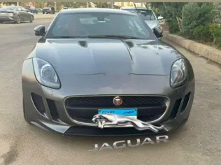 جاكوار ف تيب 2017 رمادي مستعملة للبيع