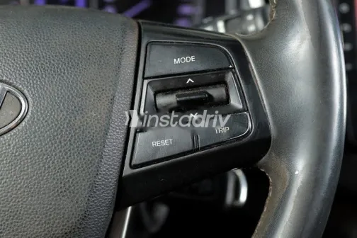 Hyundai Creta 2017 White Used for Sale - 3