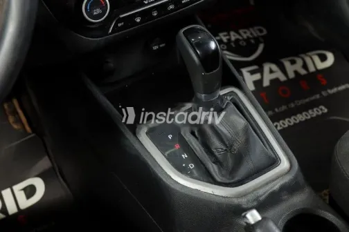 Hyundai Creta 2017 White Used for Sale - 5