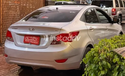 هيونداي اكسنت RB 2025 فضي مستعملة للبيع - 5