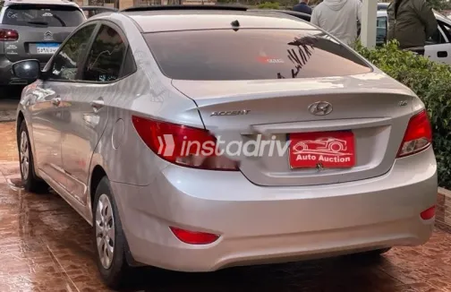 هيونداي اكسنت RB 2025 فضي مستعملة للبيع - 6