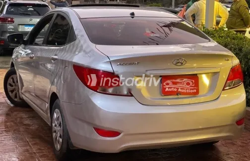 هيونداي اكسنت RB 2025 فضي مستعملة للبيع - 7