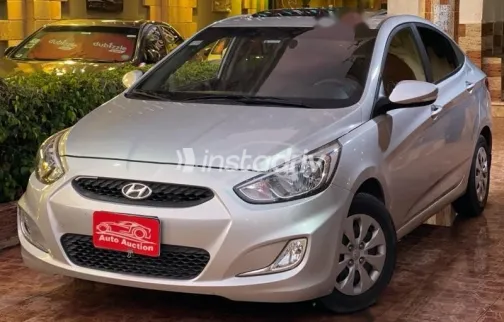 هيونداي اكسنت RB 2025 فضي مستعملة للبيع - 9