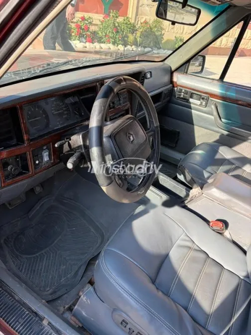 جيب شيروكي 1997 أحمر غامق مستعملة للبيع - 4