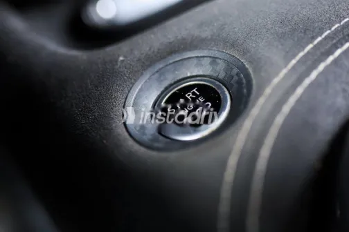 نيسان جوك 2021 أحمر غامق مستعملة للبيع - 2