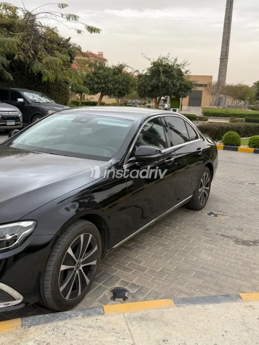 مرسيدس E 200 2023 أبيض مستعملة للبيع - 4