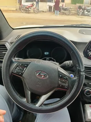 هيونداي توسان 2019 أبيض مستعملة للبيع