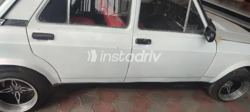 فيات 128 1986 أبيض مستعملة للبيع - 1