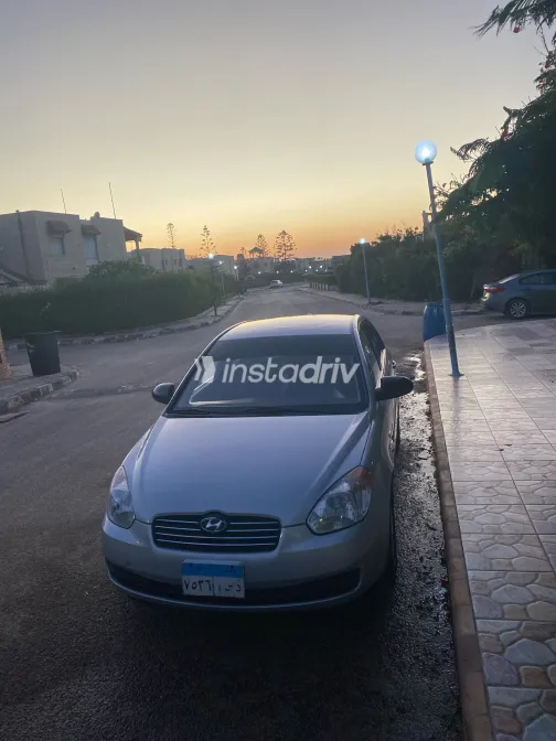 Hyundai Accent 2008 White Used for Sale - 2