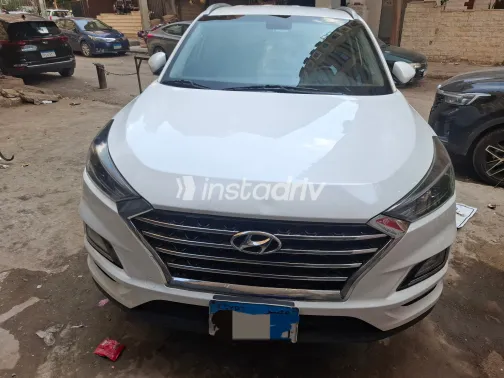Hyundai Tucson 2021 White Used for Sale - 8