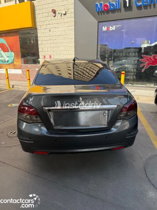 Mitsubishi Attrage 2014 White Used for Sale - 2