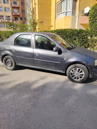 رينو لوجان 2010 أبيض مستعملة للبيع