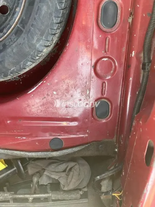 فيات شاهين 2002 أحمر غامق مستعملة للبيع - 5