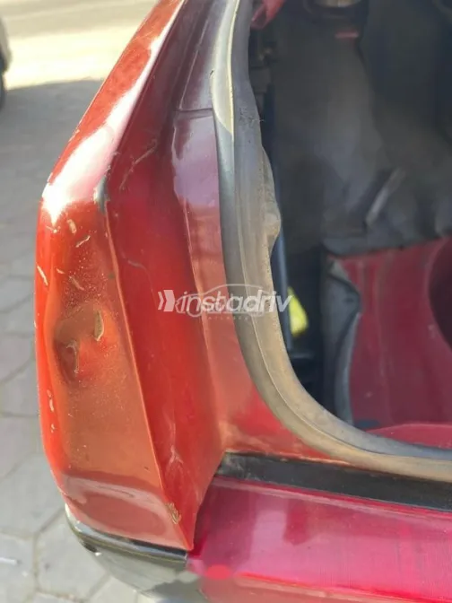 فيات شاهين 2002 أحمر غامق مستعملة للبيع - 10