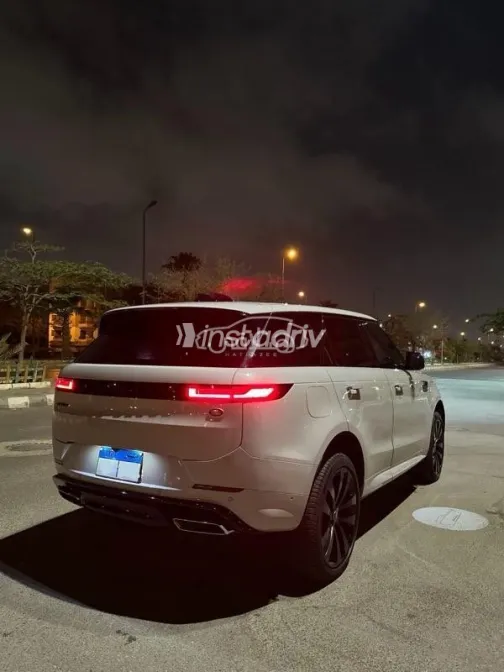 Land Rover Range Rover Sport 2023 Gray Used for Sale - 4