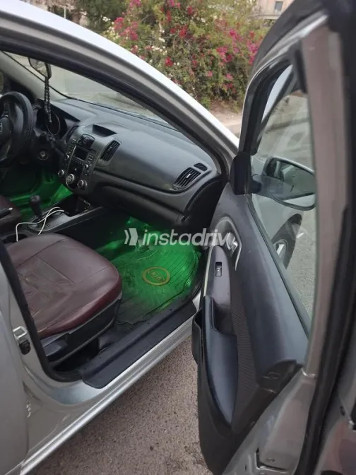 Kia Cerato 2010 Silver Used for Sale - 3