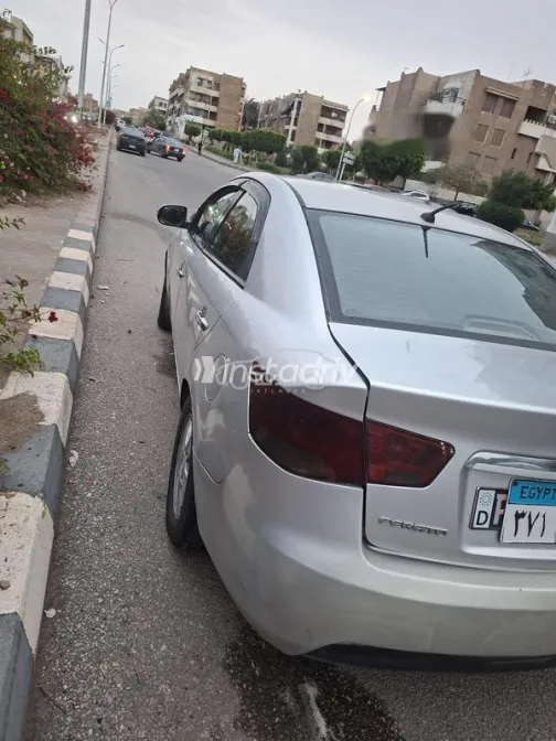 Kia Cerato 2010 Silver Used for Sale - 7