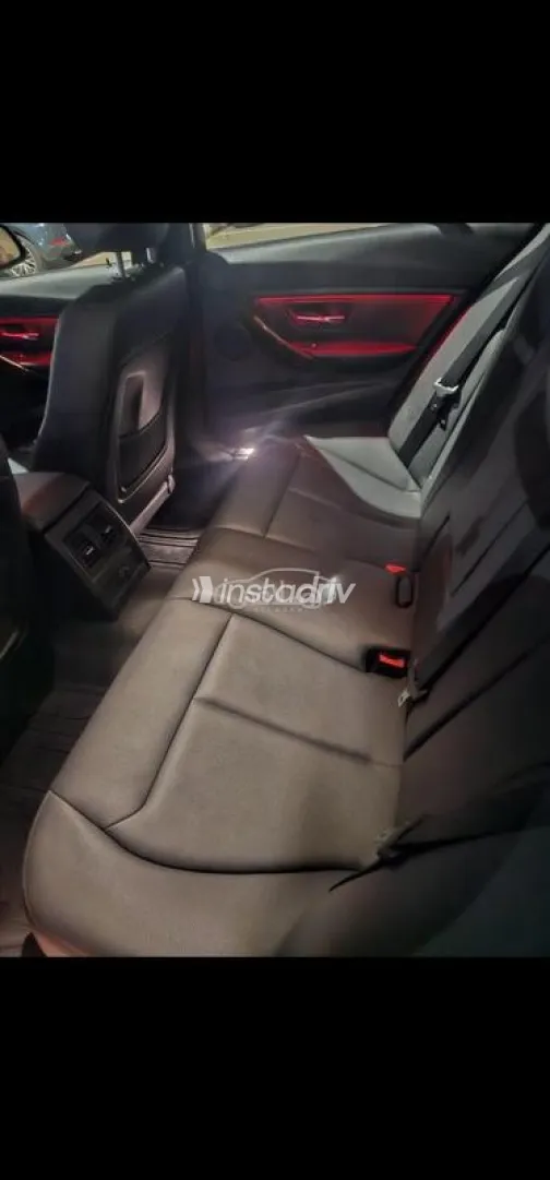 بي ام دبليو 320 2015 أحمر غامق مستعملة للبيع - 6