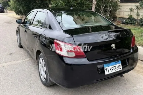 بيجو 301 2016 أسود مستعملة للبيع - 3