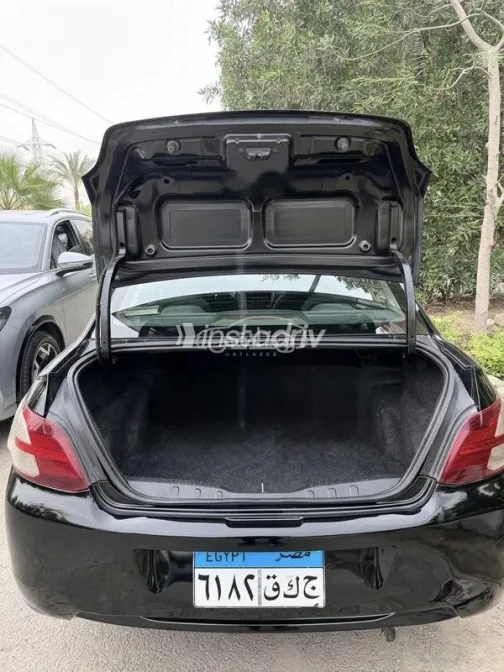 بيجو 301 2016 أسود مستعملة للبيع - 4