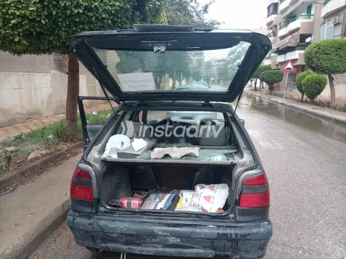 سكودا فيليشيا 1997 أسود مستعملة للبيع - 1