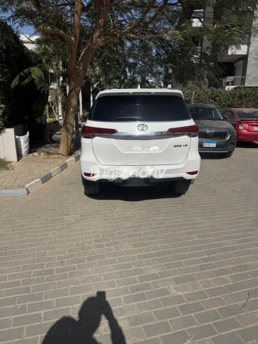 Toyota Fortuner 2021 White Used for Sale - 3