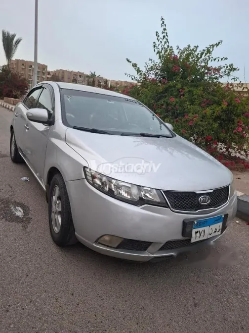 Kia Cerato 2010 Silver Used for Sale - 3