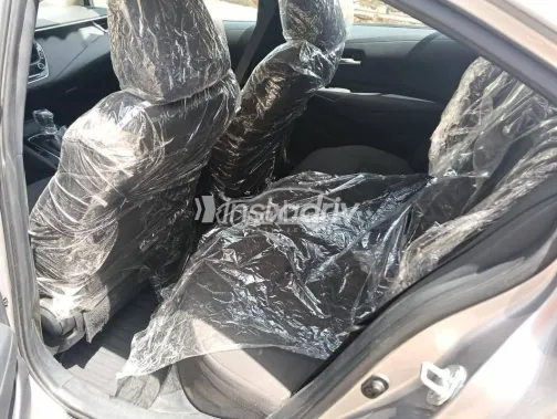 تويوتا كورولا 2022 أبيض مستعملة للبيع - 4