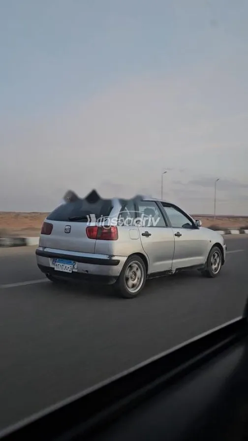 سيات ابيزا 2002 فضي مستعملة للبيع - 2