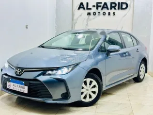 تويوتا كورولا 2016 فضي مستعملة للبيع