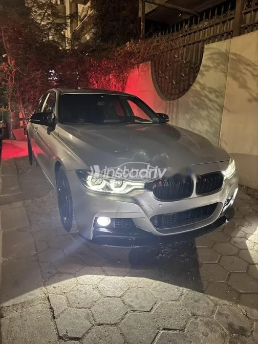 بي ام دبليو 320 2018 فضي مستعملة للبيع - 1