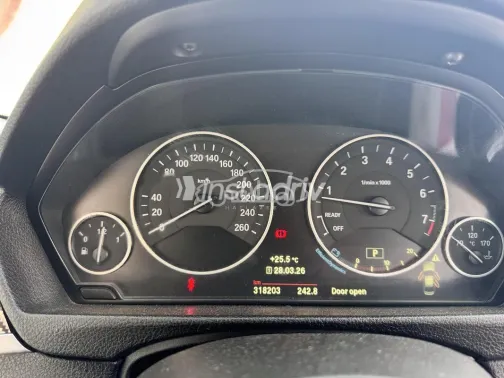 بي ام دبليو 320 2018 فضي مستعملة للبيع - 3