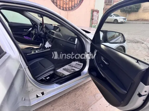 بي ام دبليو 320 2018 فضي مستعملة للبيع - 9