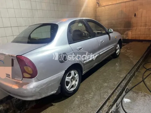 شيفروليه لانوس 2011 فضي مستعملة للبيع - 2