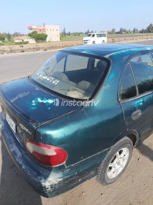 هيونداي اكسنت 1998 أبيض مستعملة للبيع - 3