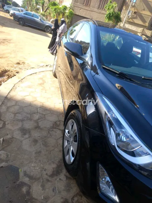 هيونداي إلنترا اتش دى 2016 أبيض مستعملة للبيع - 6