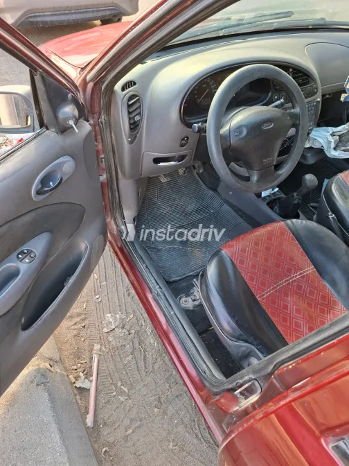 Ford Fiesta 2000 White Used for Sale - 9