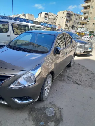 نيسان صنى 2025 أبيض مستعملة للبيع