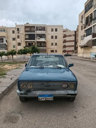 فيات 131 1982 أزرق غامق مستعملة للبيع