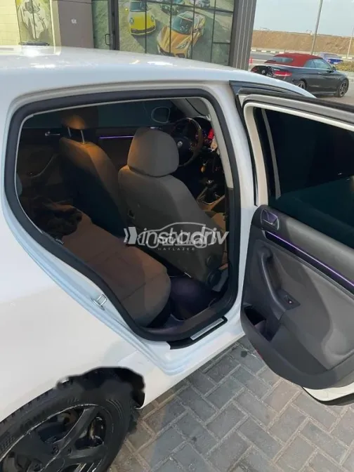 فولكس فاغن جولف 5 2009 أبيض مستعملة للبيع - 5