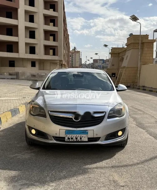 اوبل أنسيجنيا 2016 فضي مستعملة للبيع - 1